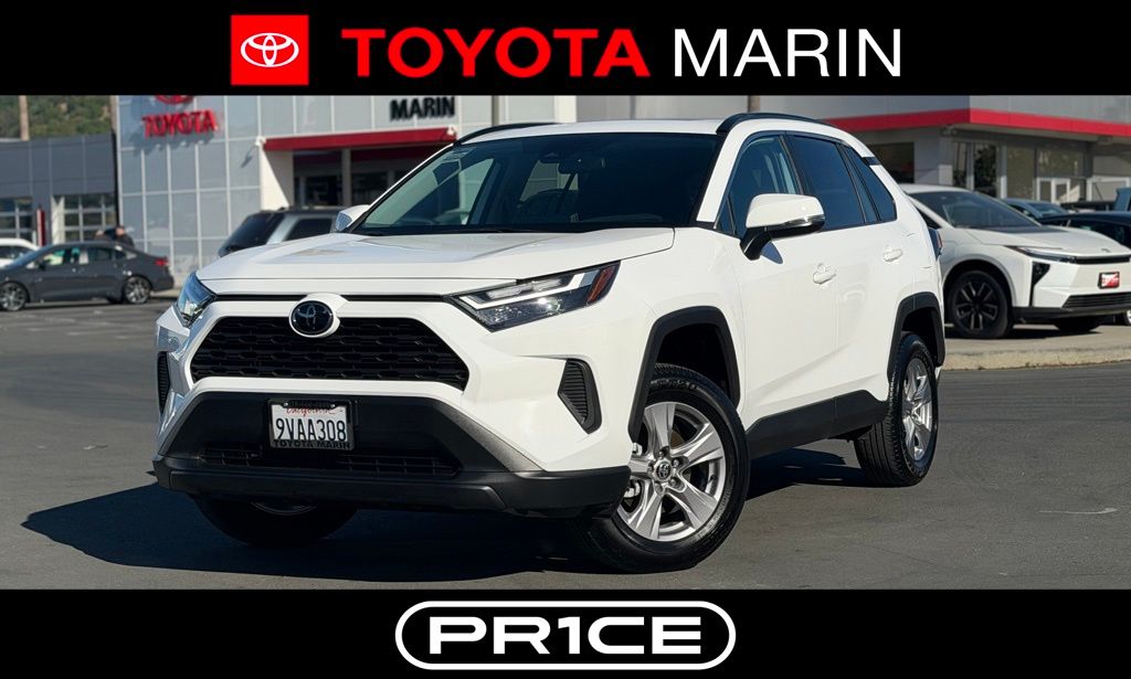 2025 Toyota RAV4 XLE AWD