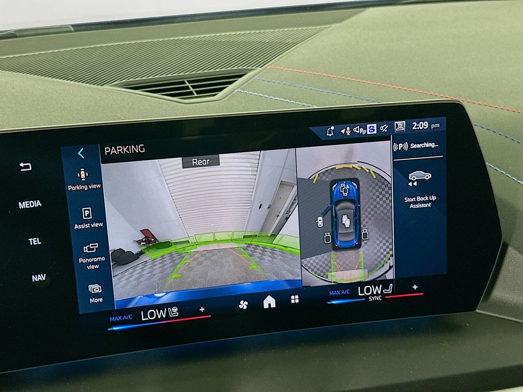 Thumbnail: 2026 BMW 2 Series - 13