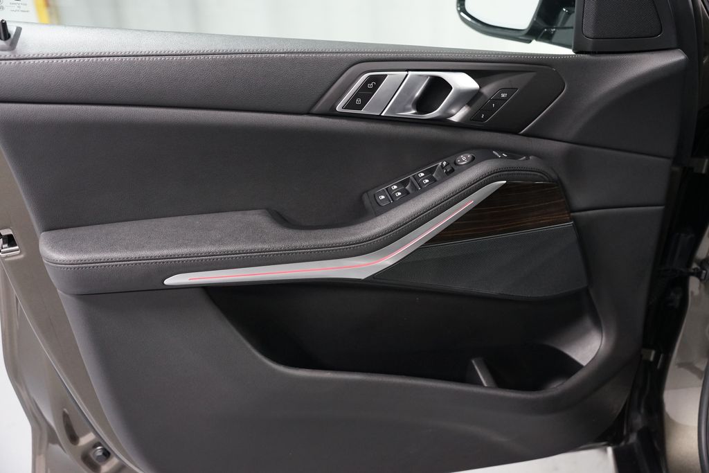 Thumbnail: 2021 BMW X5 - 31