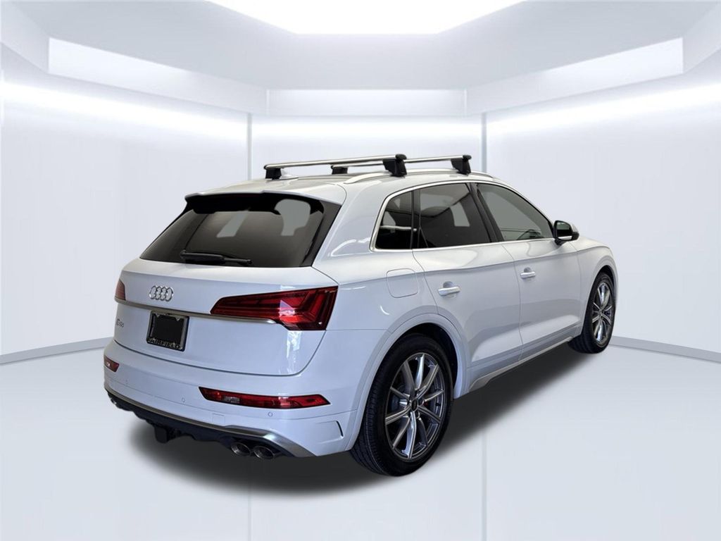 Thumbnail: 2023 Audi SQ5 - 6