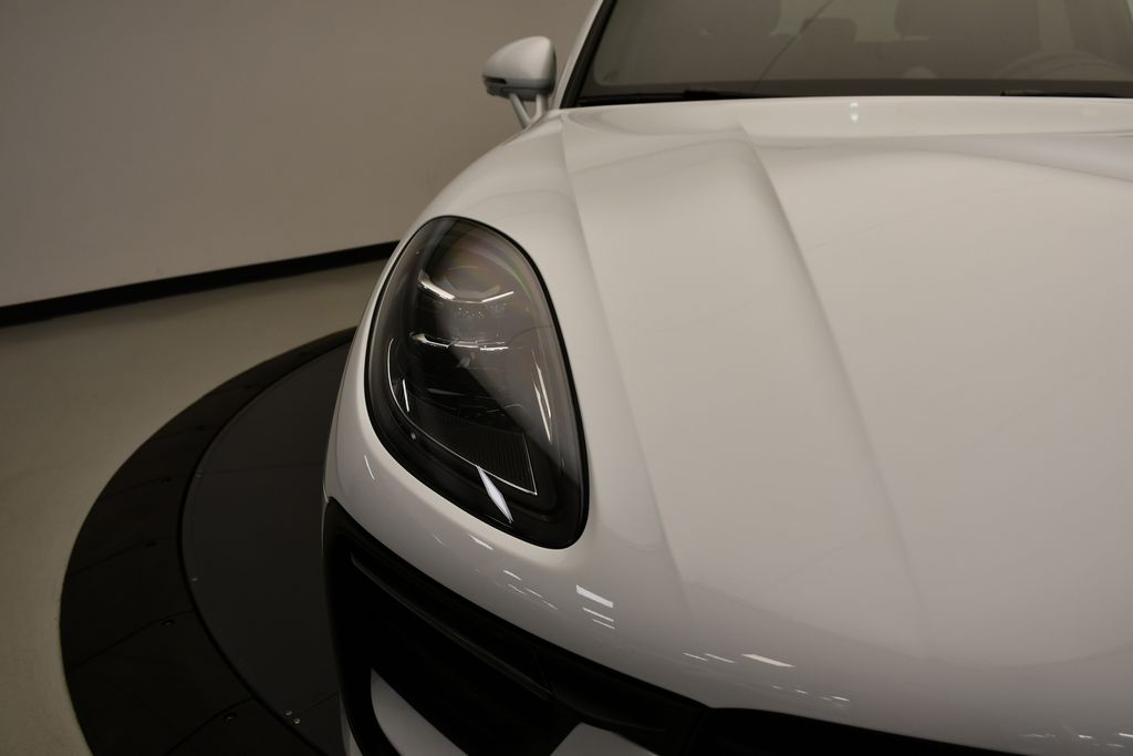 Thumbnail: 2025 Porsche Macan - 14