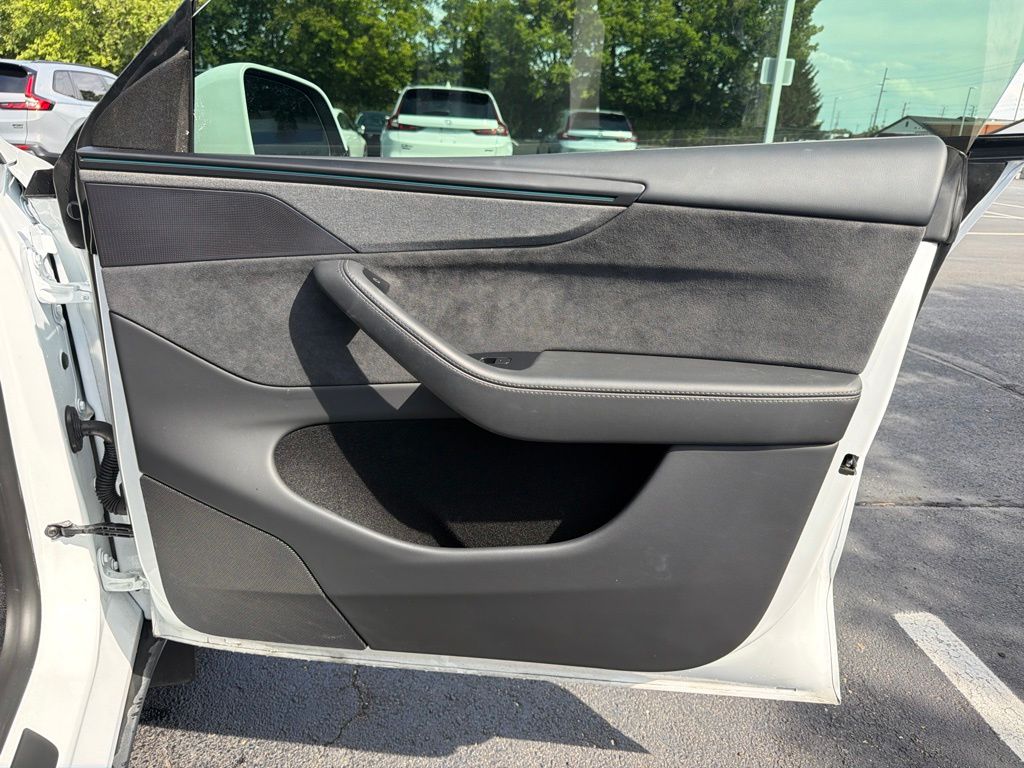 Thumbnail: 2026 Tesla Model Y - 26