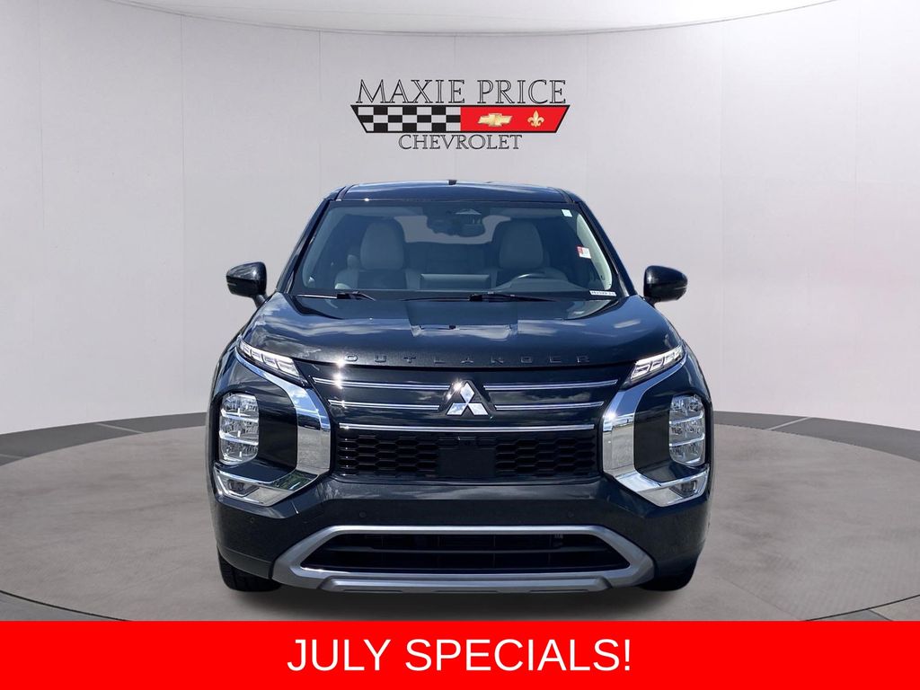 Used 2025 Mitsubishi Outlander SUV