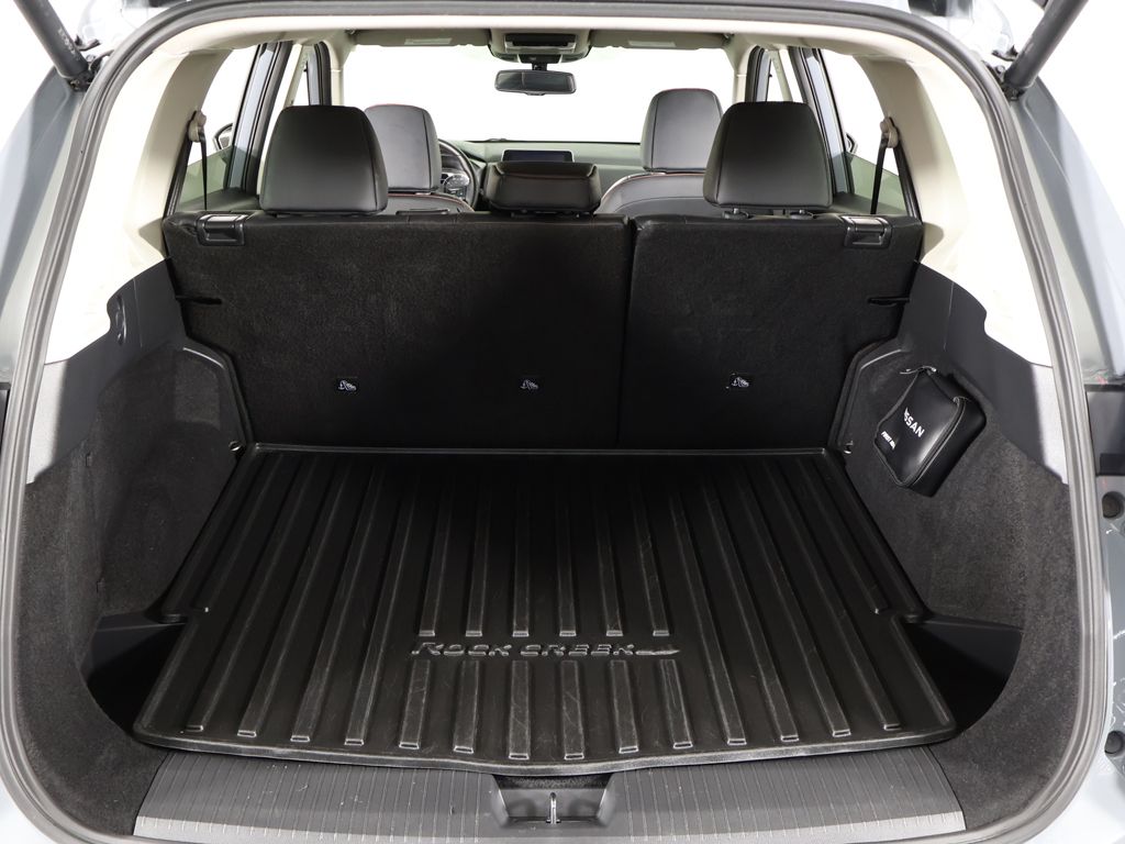 Used 2025 Gray Nissan Rock Creek image 19