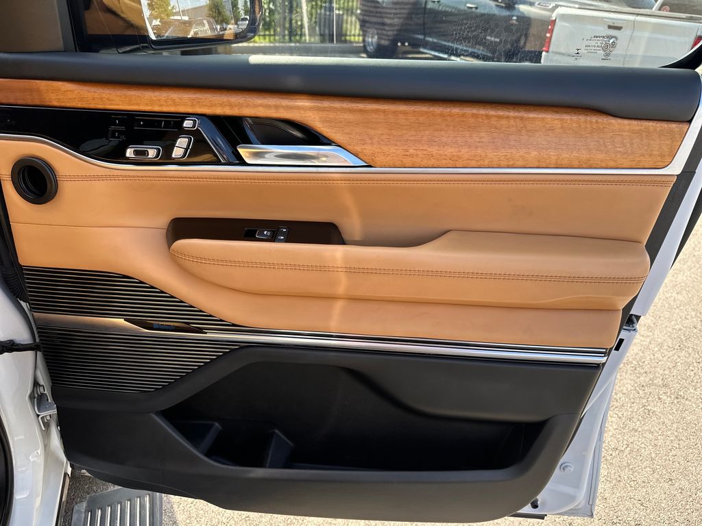 Used Car 2022 Jeep Grand Wagoneer  Series Iii For Sale Under $50,000 In Austin, Texas