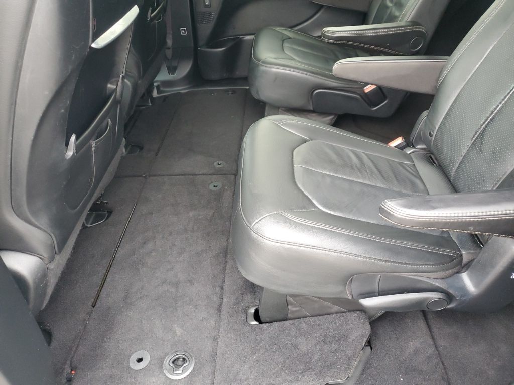 Used Car 2020 Chrysler Pacifica  Touring L Plus For Sale Under $25,000 In Austin, Texas