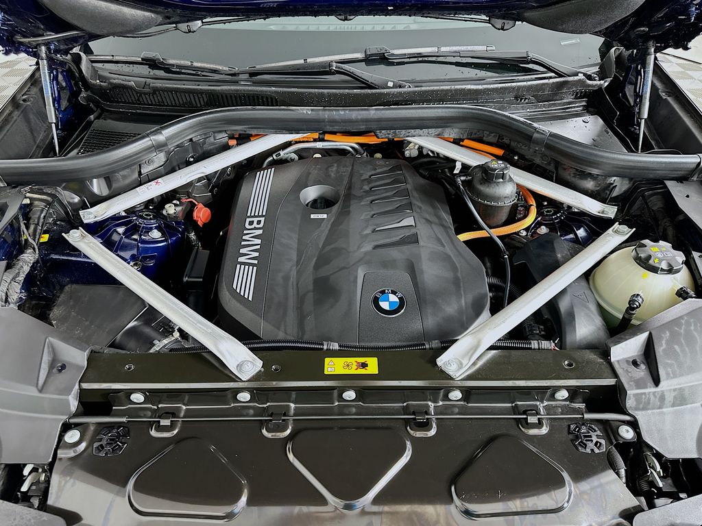 Thumbnail: 2025 BMW X5 - 31