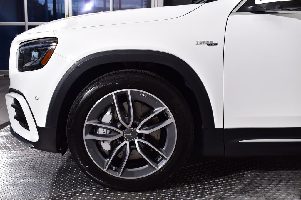Thumbnail: 2025 Mercedes-Benz GLB - 9
