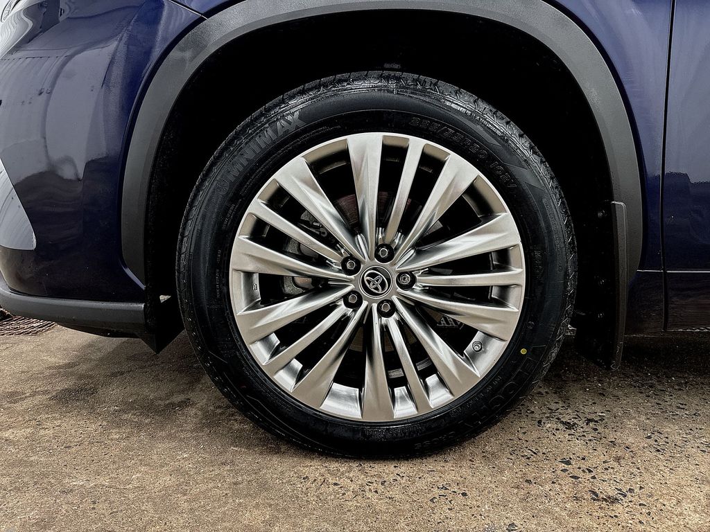 Used 2023 Toyota Highlander SUV