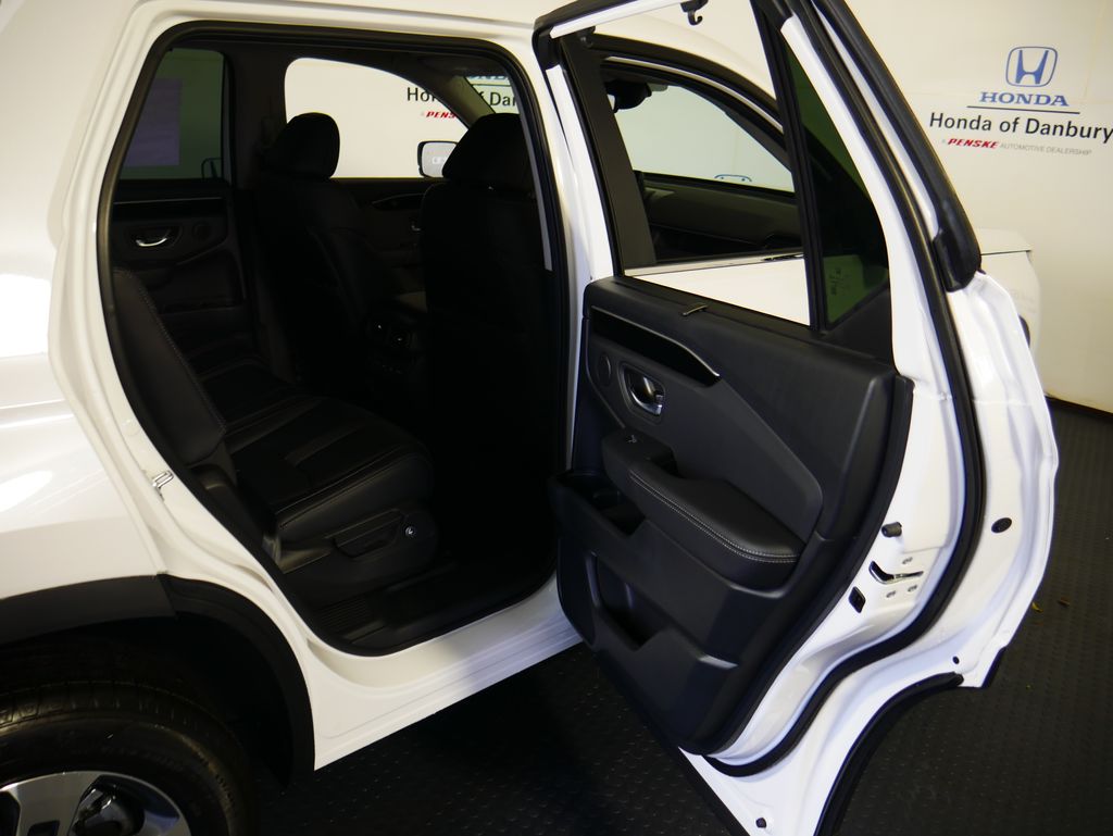 Thumbnail: 2026 Honda Pilot - 8