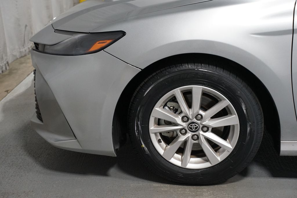 Thumbnail: 2025 Toyota Camry - 5