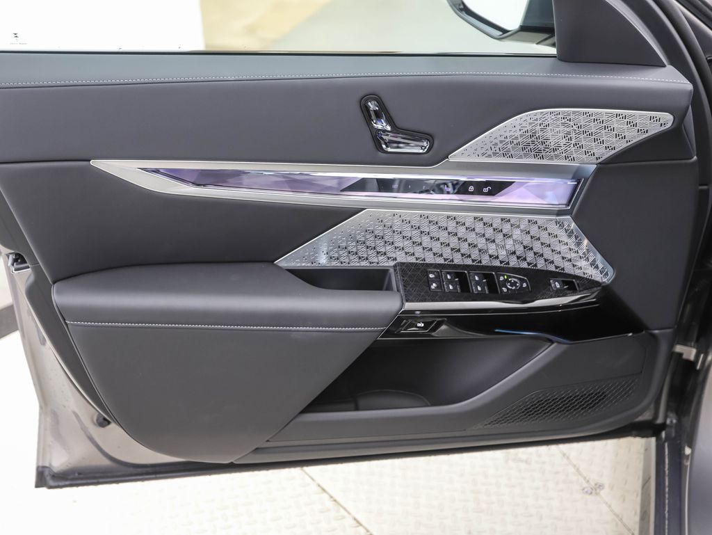 Thumbnail: 2025 BMW 7 Series - 9