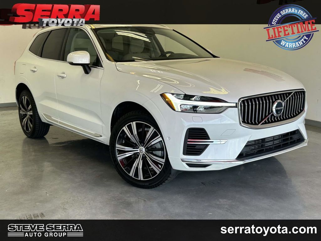 Crystal White 2022 Volvo XC60 SUV / Crossover All-Wheel Drive Automatic