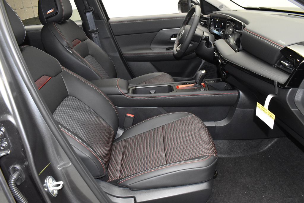 Thumbnail: 2026 Nissan Kicks - 25