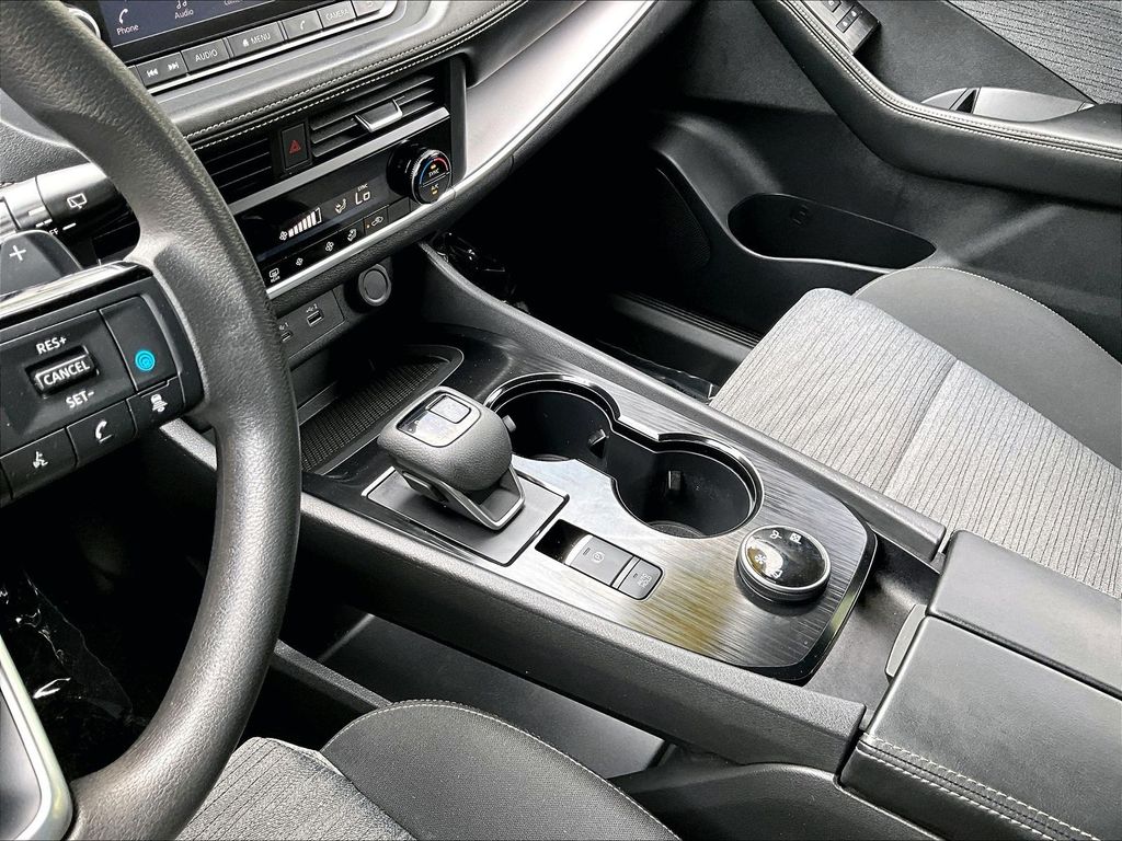 2023 Nissan Rogue — photo 15