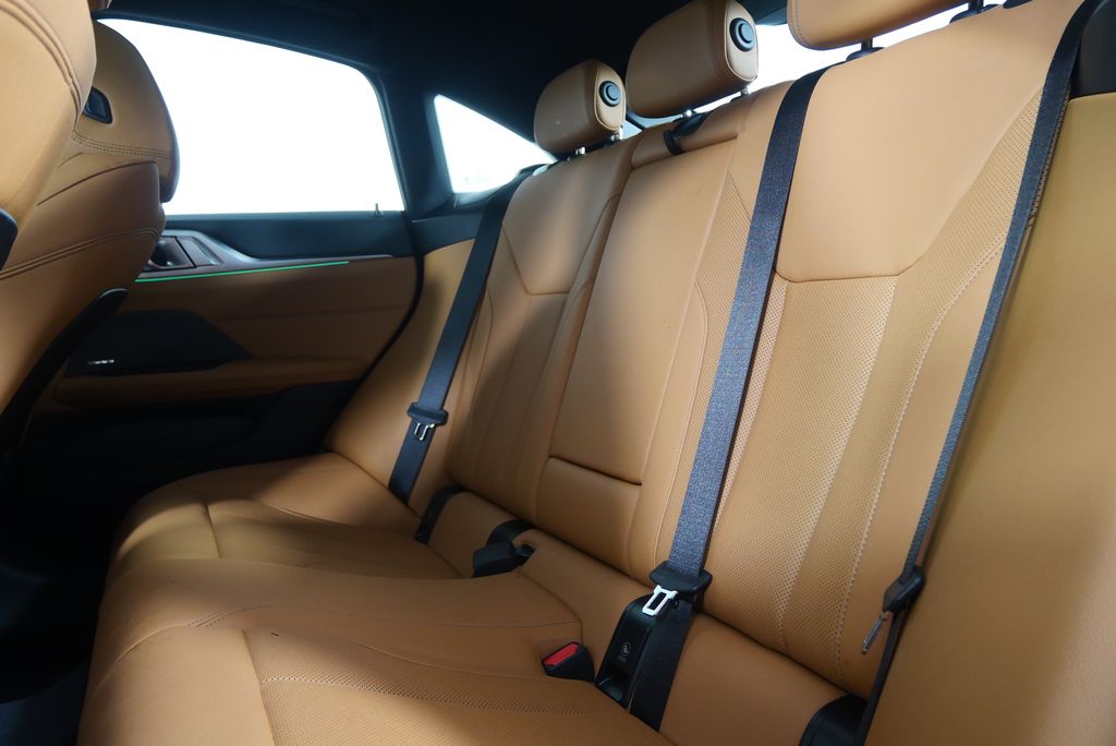 Thumbnail: 2024 BMW 4 Series - 16