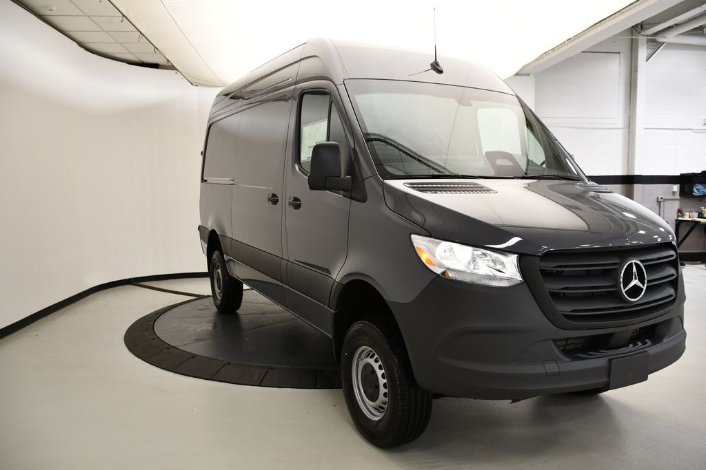Thumbnail: 2025 Mercedes-Benz Sprinter - 4