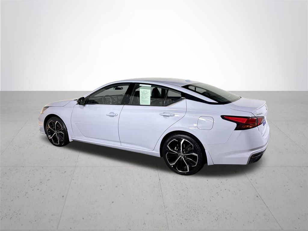 2025 Nissan Altima 2.5 SR