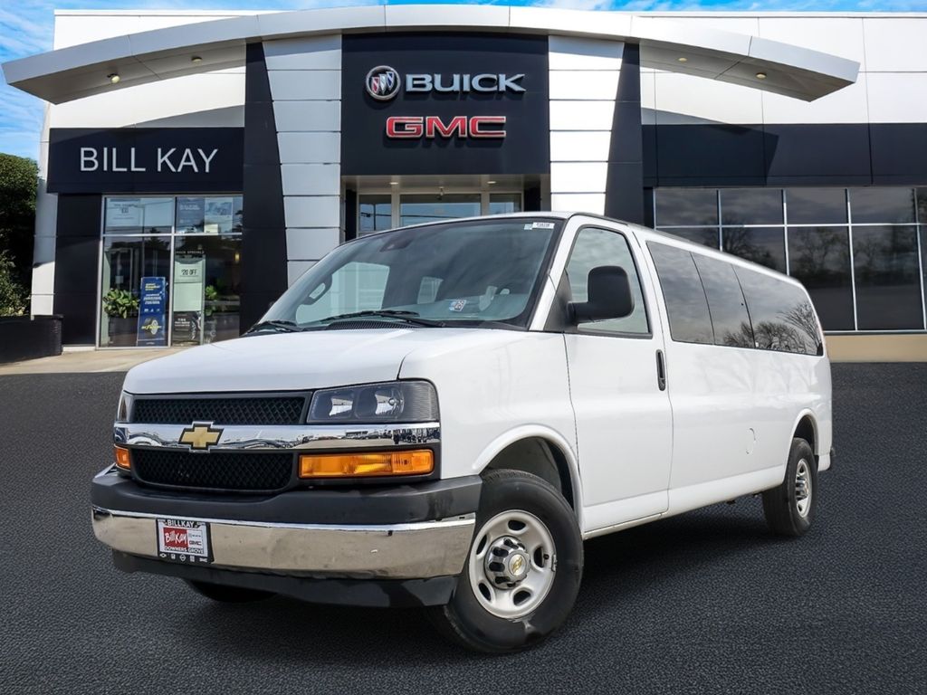 Summit White 2024 Chevrolet Express 3500 LT Extended RWD Van Rear-Wheel Drive