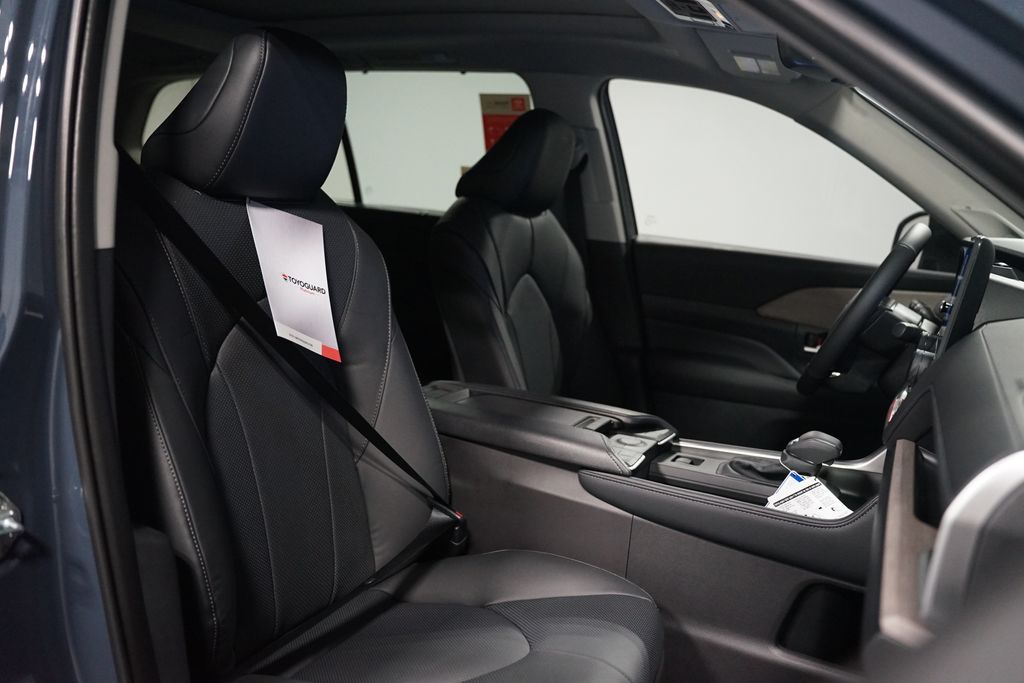 Thumbnail: 2026 Toyota Grand Highlander - 18