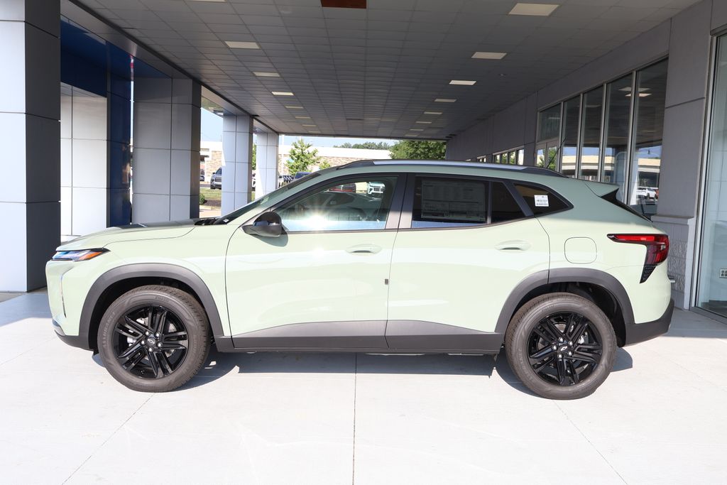 Thumbnail: 2025 Chevrolet Trax - 4