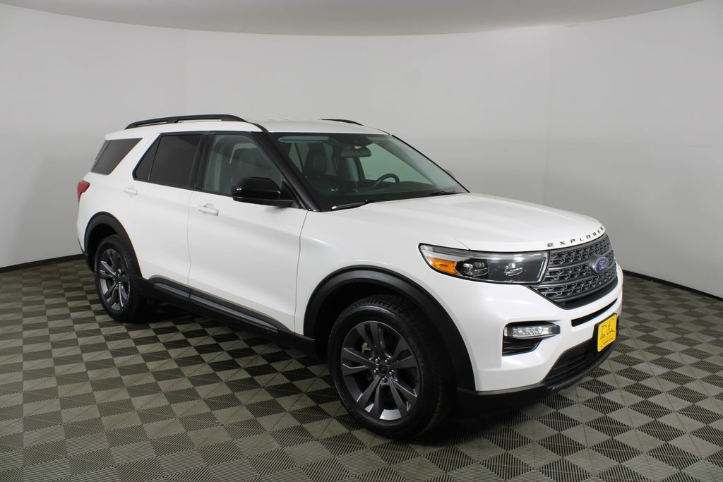 White Metallic 2022 Ford Explorer XLT AWD SUV / Crossover All-Wheel Drive Automatic