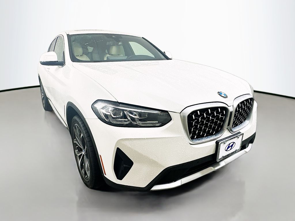 Thumbnail: 2023 BMW X4 - 3