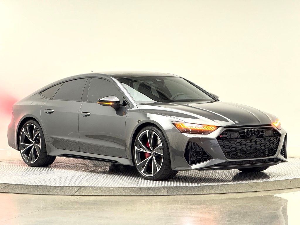 Thumbnail: 2023 Audi RS 7 - 2