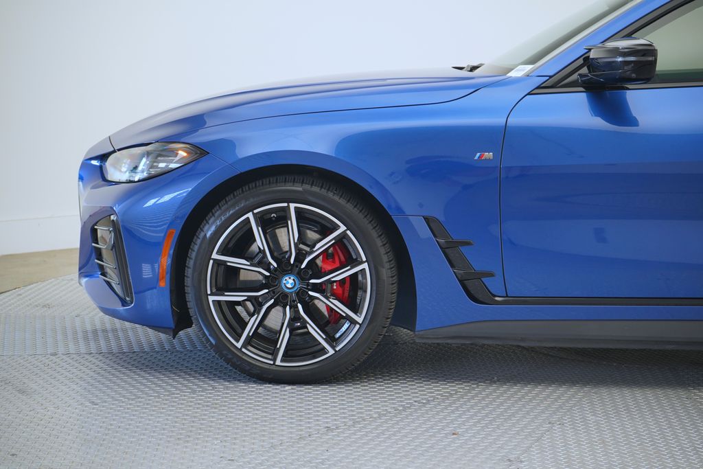 Thumbnail: 2023 BMW i4 - 2