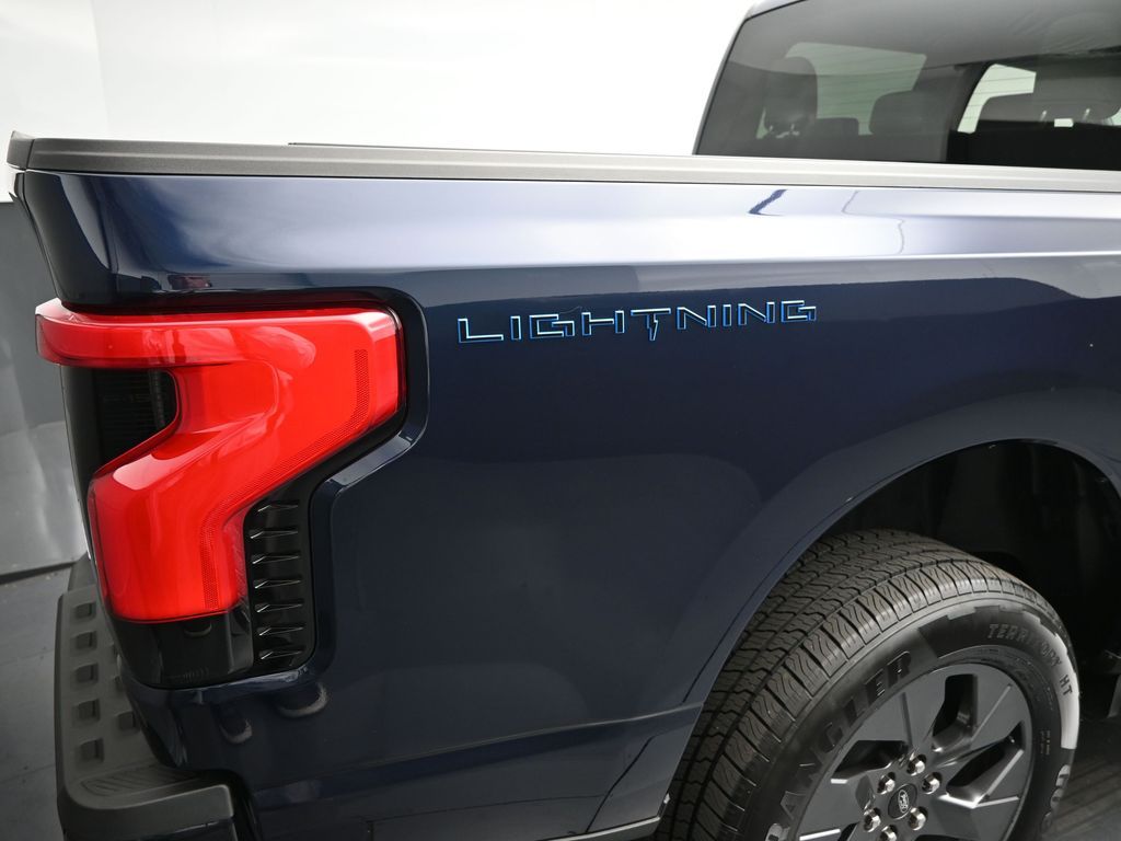 2024 Ford F-150 Lightning Flash