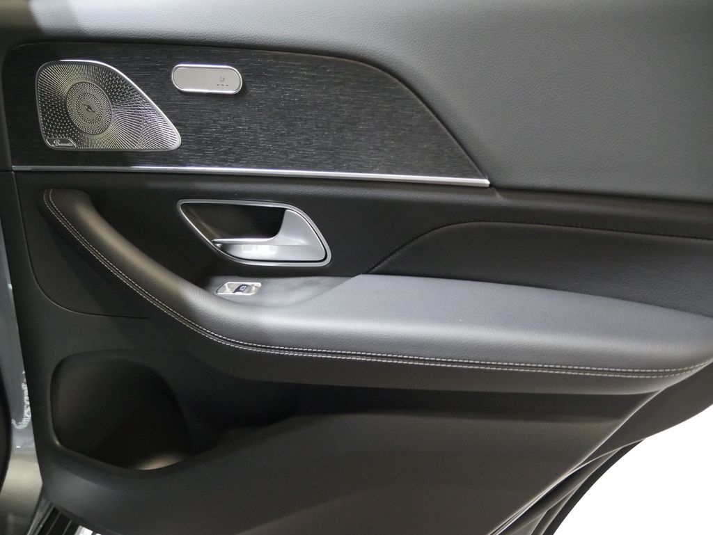 Thumbnail: 2026 Mercedes-Benz GLE - 32