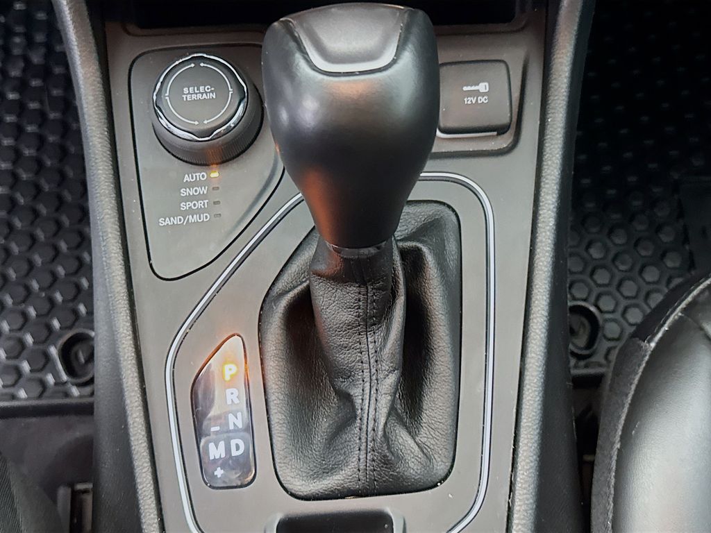 Used Car 2022 Jeep Cherokee  X For Sale Under $25,000 In Austin, Texas