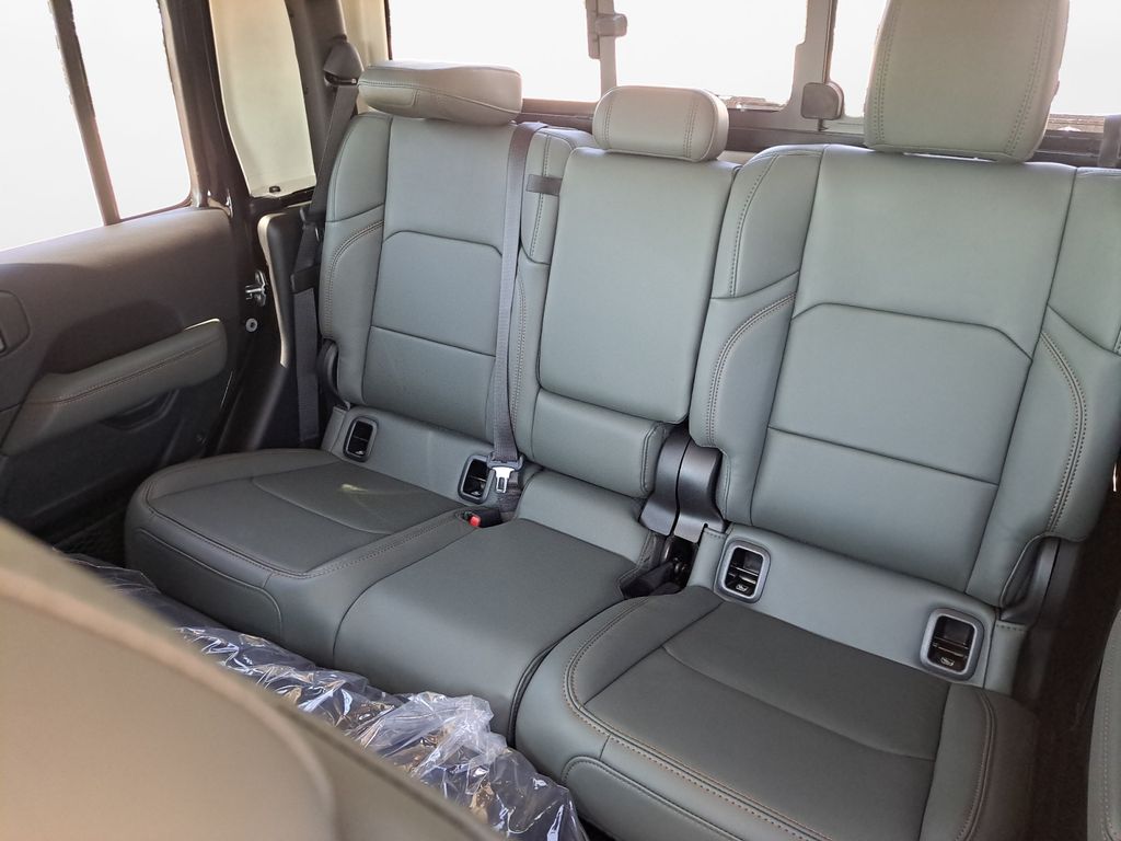 New Car 2025 Jeep Gladiator  Mojave For Sale Under $50,000 In Austin, Texas