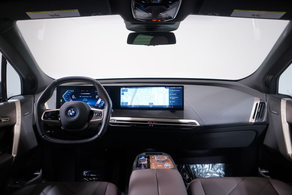 Thumbnail: 2023 BMW iX - 10