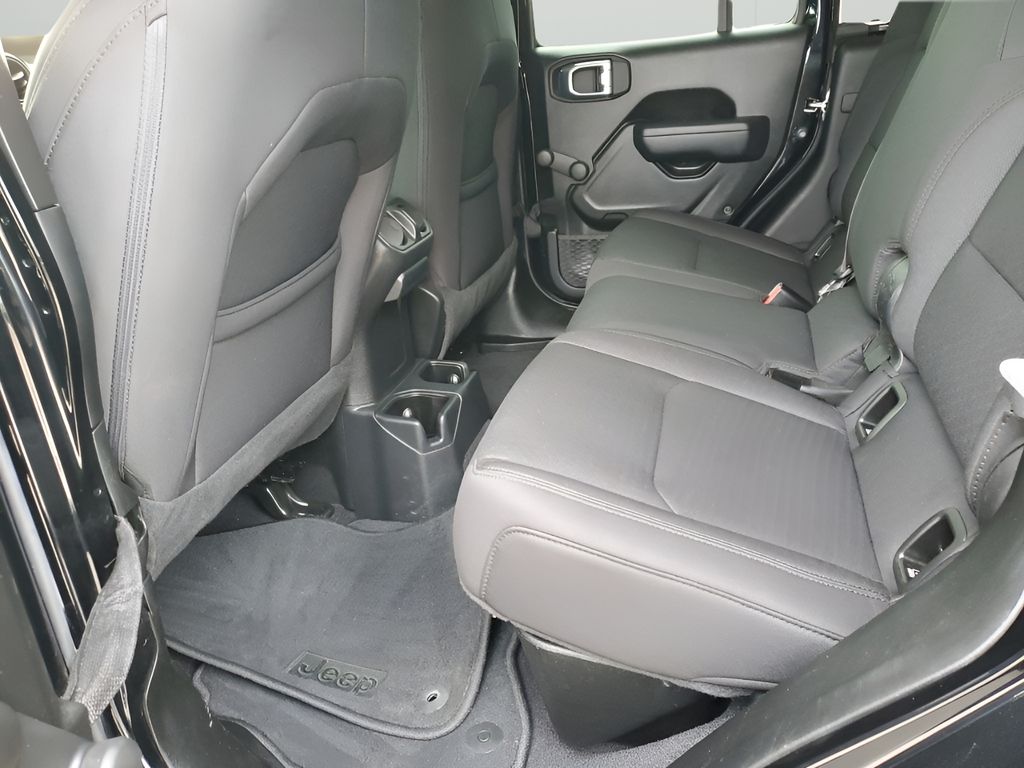 Used Car 2022 Jeep Gladiator  Sport For Sale Under $35,000 In Austin, Texas