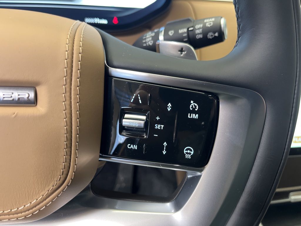 Thumbnail: 2026 Land Rover Range Rover - 16