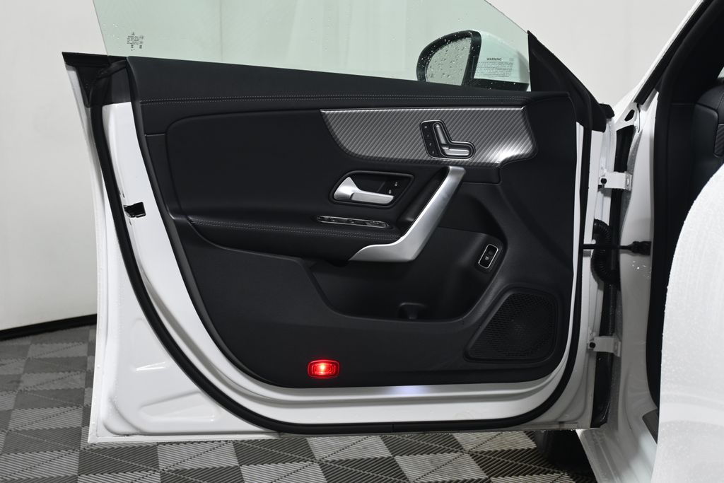 Thumbnail: 2025 Mercedes-Benz CLA - 28