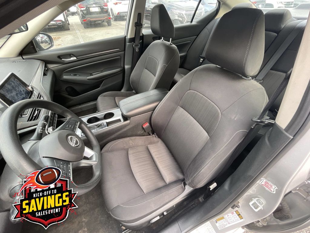 Used 2024 Nissan Altima Sedan