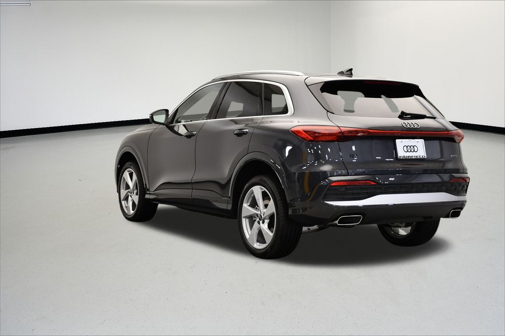 Thumbnail: 2025 Audi Q5 - 3