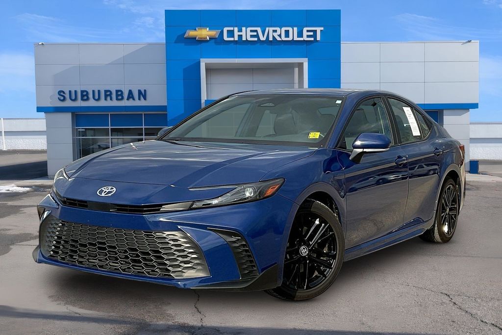 2025 Toyota Camry SE FWD