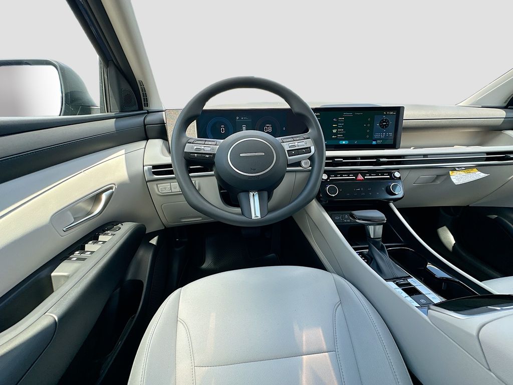Thumbnail: 2025 Hyundai Tucson - 18