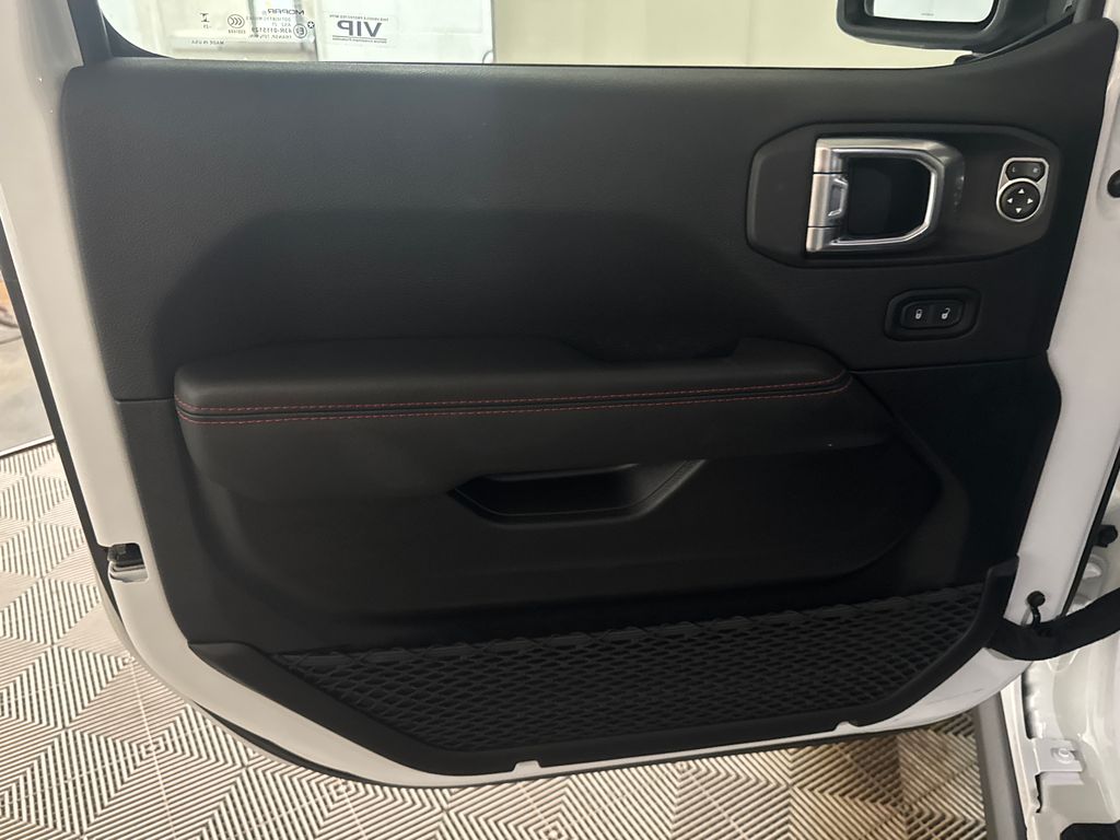 Certified Used 2025 White Jeep Rubicon image 15