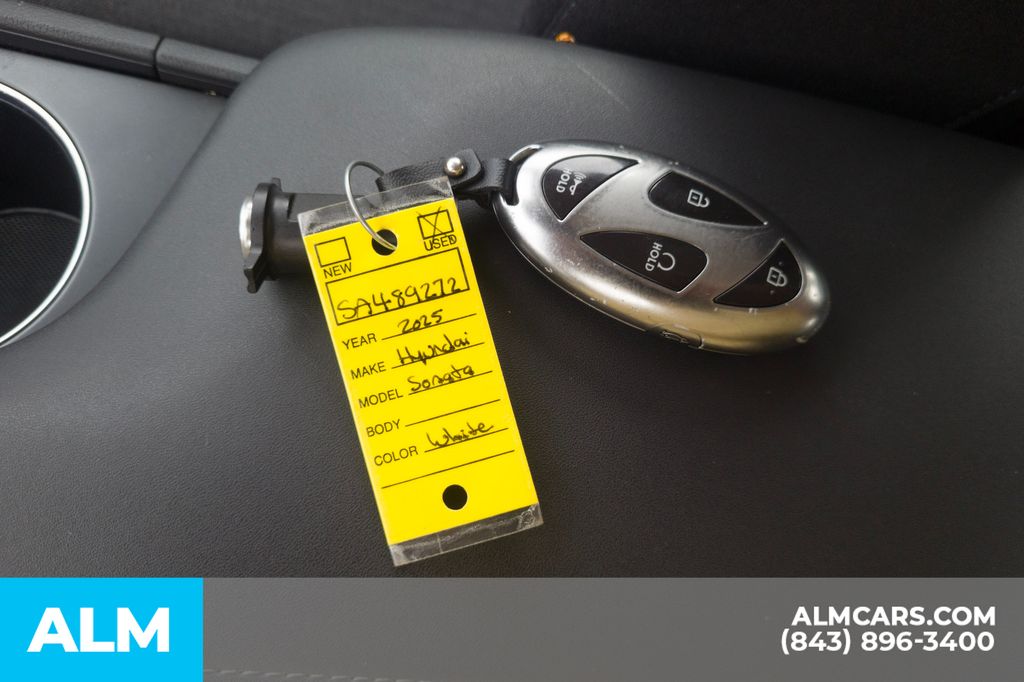 Certified Used 2025 White Hyundai SEL image 34