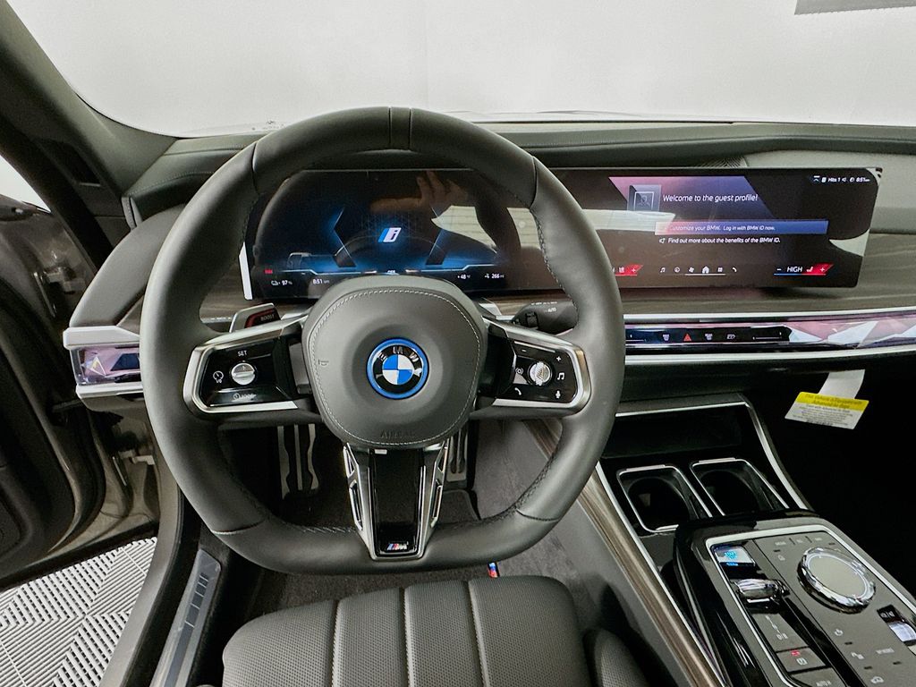 2024 BMW i7 xDrive60 10