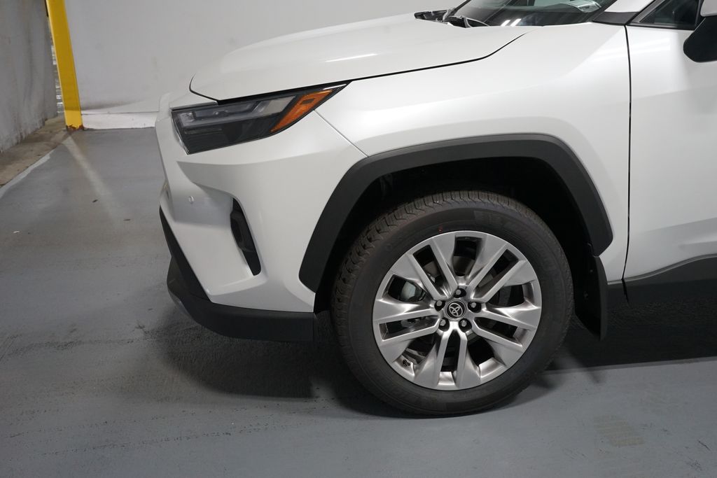 Thumbnail: 2025 Toyota RAV4 - 5