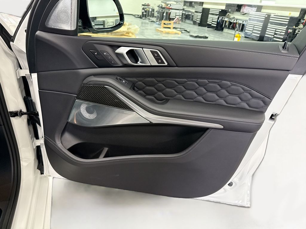 Thumbnail: 2026 BMW X5 - 24