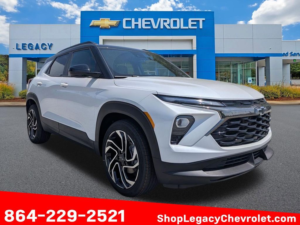 White (Iridescent Pearl Tricoat) 2026 Chevrolet Trailblazer RS FWD SUV / Crossover Front-Wheel Drive Continuously Variable Transmission