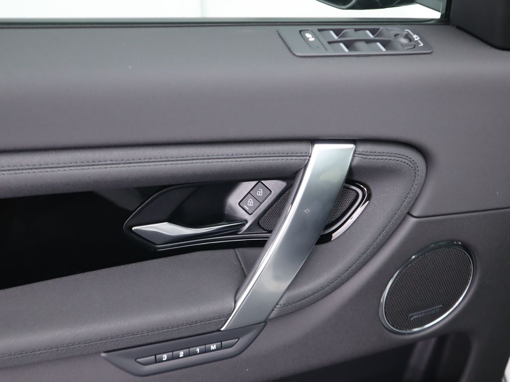 Thumbnail: 2024 Land Rover Discovery Sport - 24