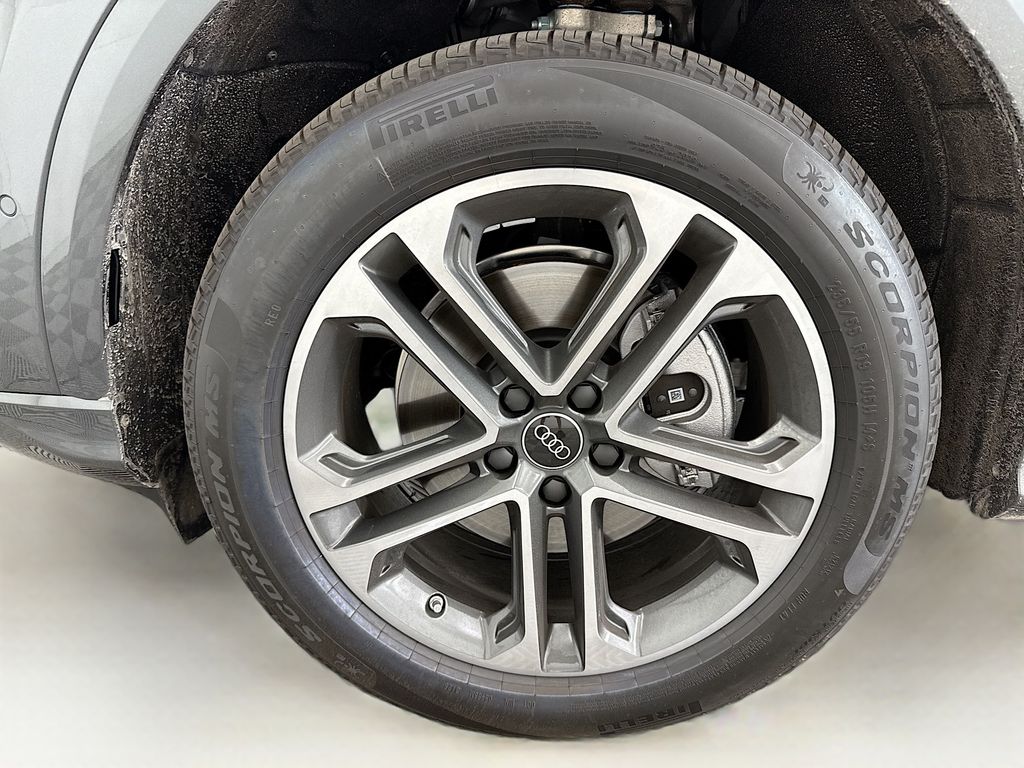 Thumbnail: 2025 Audi Q5 - 29