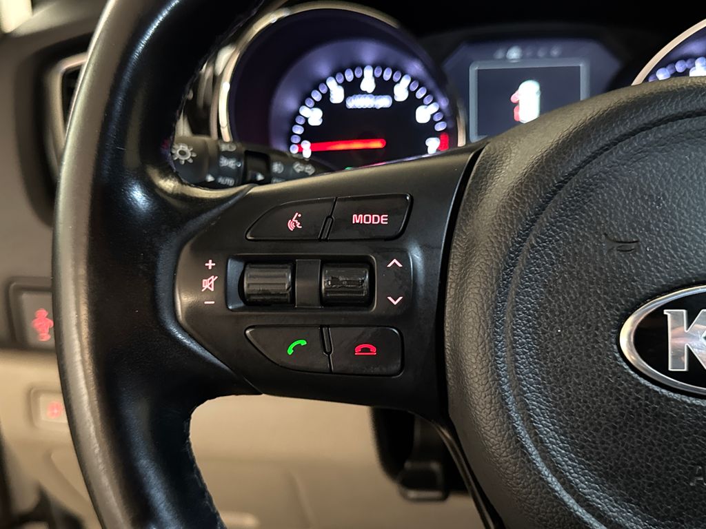 Used 2017 Silver Kia EX image 19